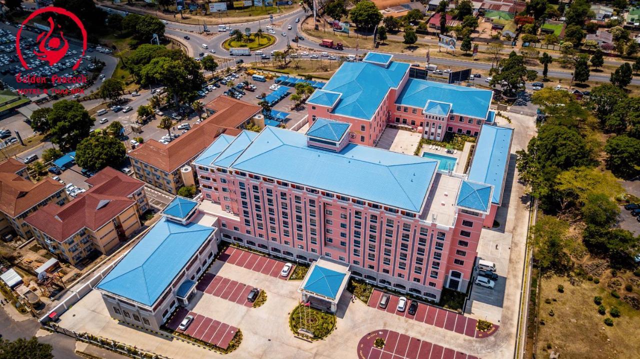Golden Peacock Hotel Блантайър Екстериор снимка