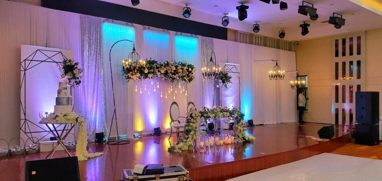 Golden Peacock Hotel Блантайър Екстериор снимка