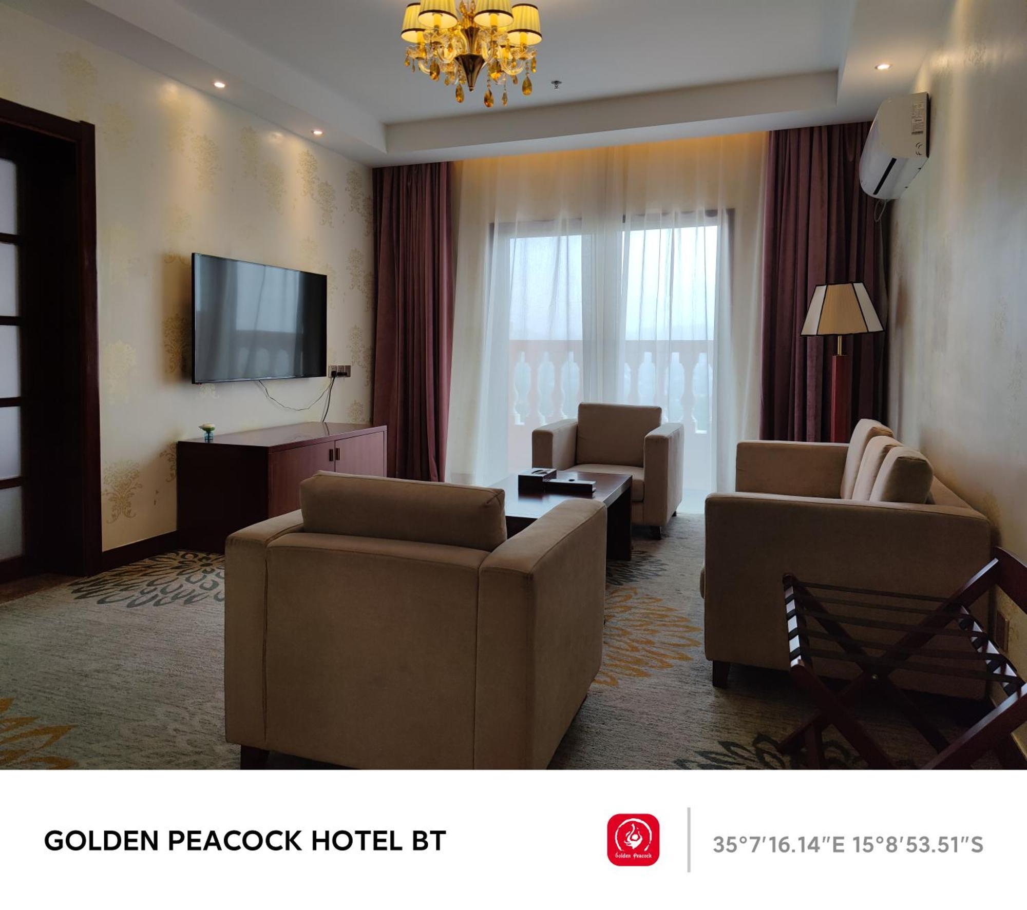 Golden Peacock Hotel Блантайър Екстериор снимка