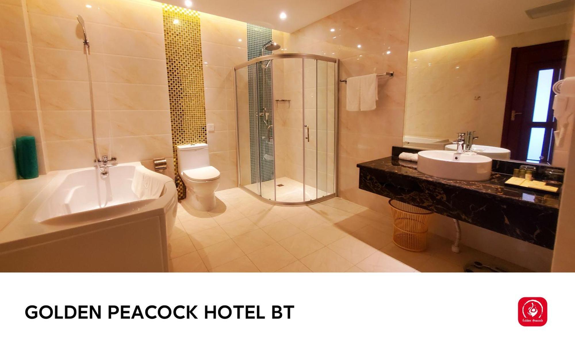Golden Peacock Hotel Блантайър Екстериор снимка