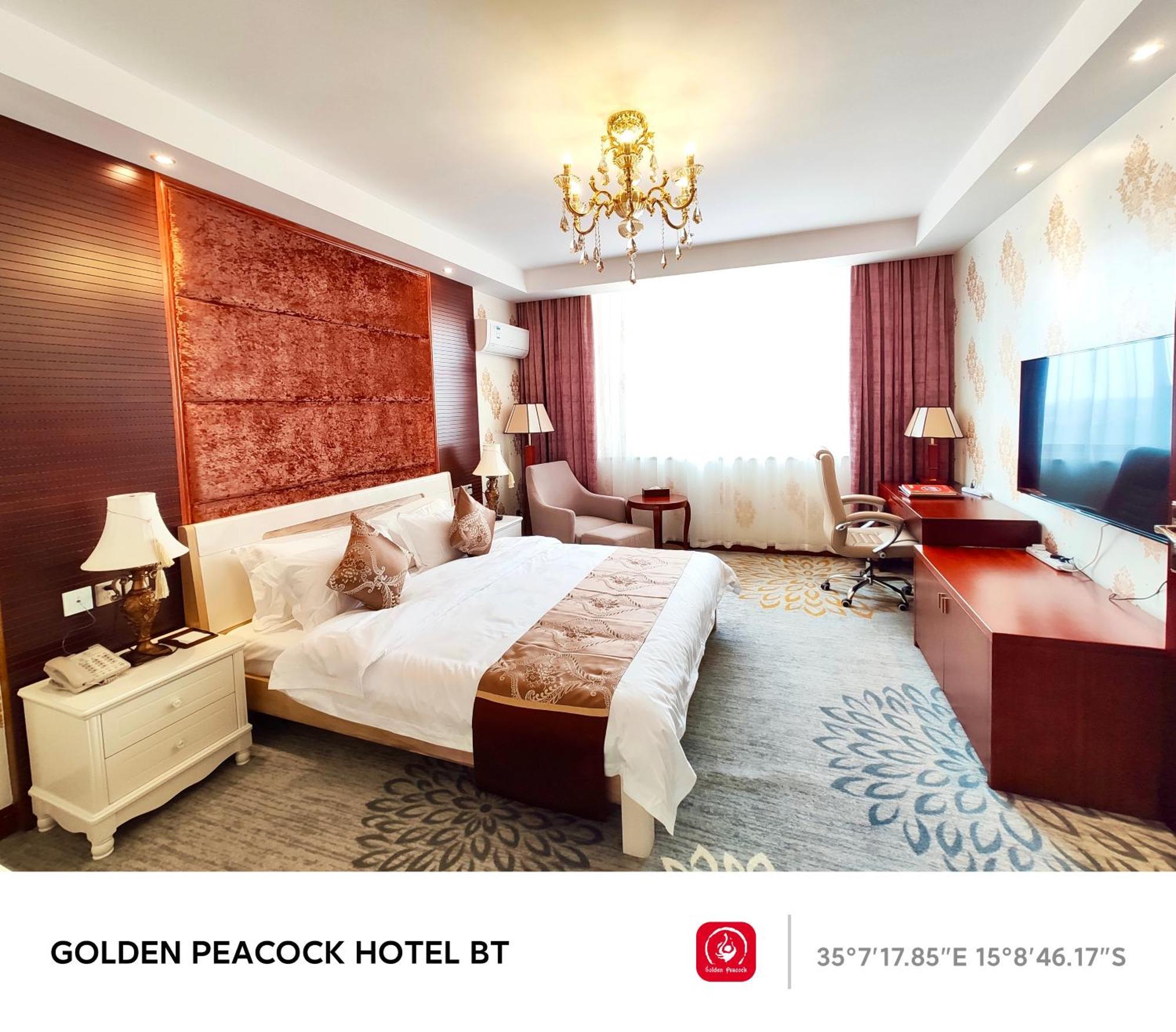 Golden Peacock Hotel Блантайър Екстериор снимка